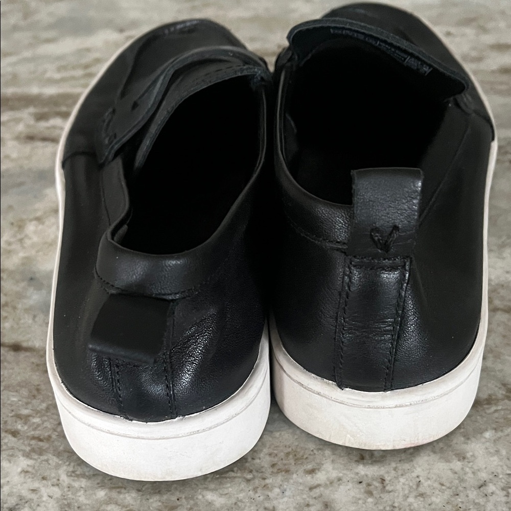 Vionic Women's Black and White Uptown Loafers - Picture 5 of 10